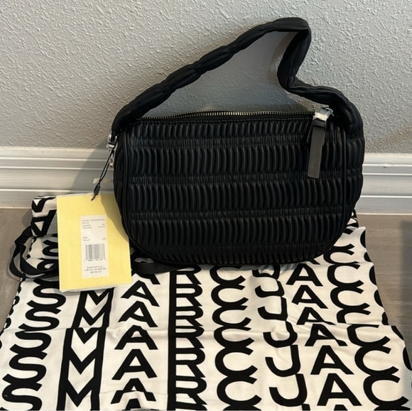 Marc Jacobs NWT Mini Pushlock Mini Hobo! $398 retail - Picture 4 of 5